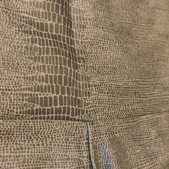 High Rise Onzie grey snake print leggings - Picture 2 of 3